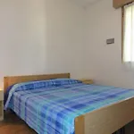 With Private Entrance شقة